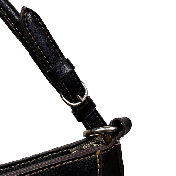 Mondani New York One Adjustable Strap Shoulder Bag - Picture 5 of 9